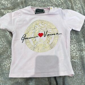 Versace t-shirt . 12m-18 m.